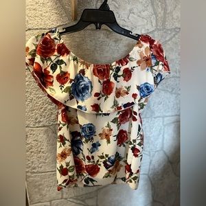 Cute Floral Blouse!